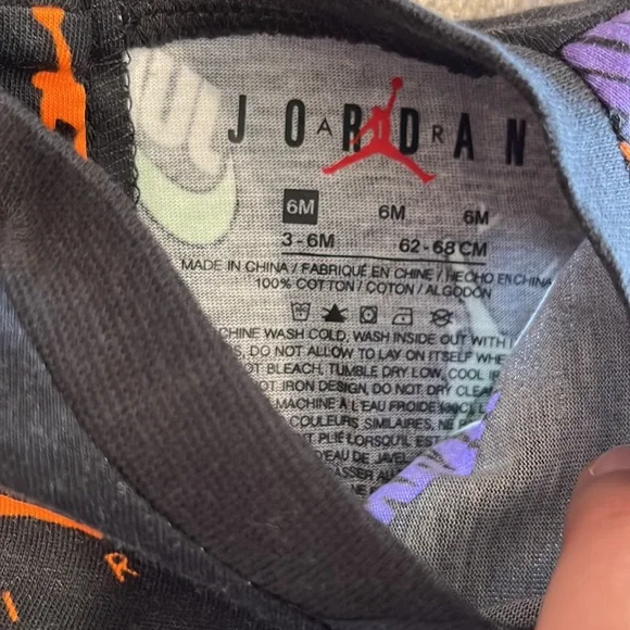 Jordan 6M Jump Man Onesie - Picture 3 of 5